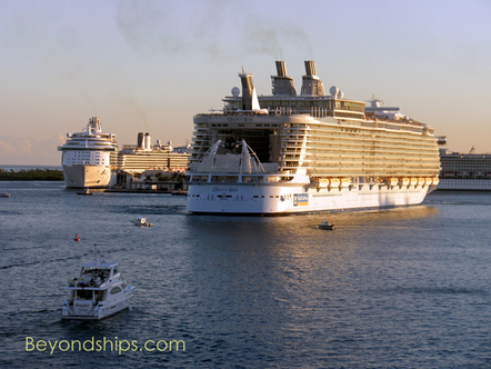 Cruise ships Navigator of the Seas and Oasis of the Seas